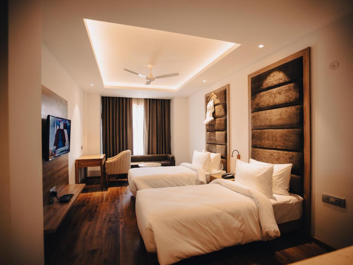 Clarks Inn Express, Dehradun Esterno foto