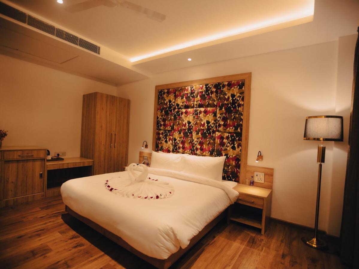 Clarks Inn Express, Dehradun Esterno foto