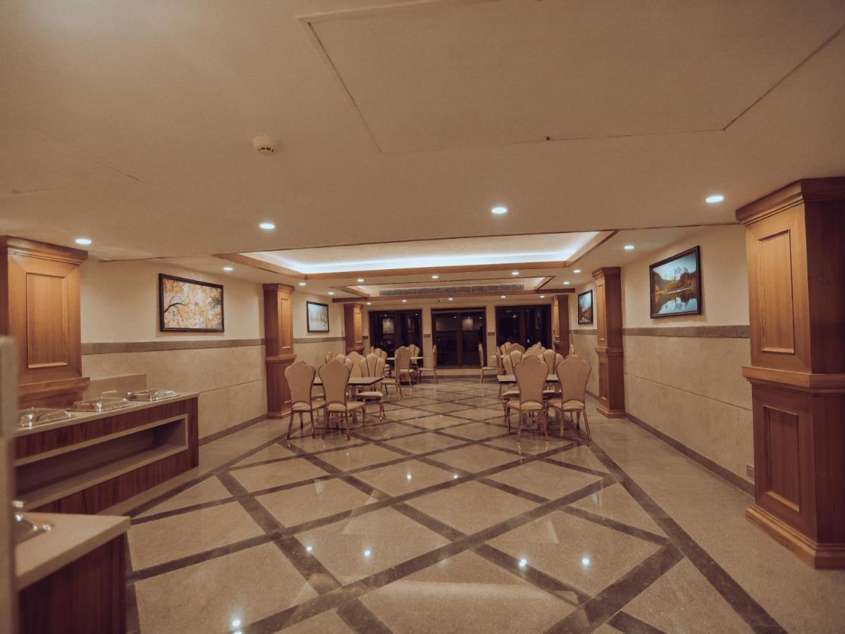 Clarks Inn Express, Dehradun Esterno foto